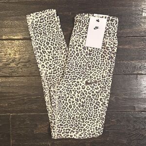 Nike Kids Leopard Leggings brand new with tags tight fit size large